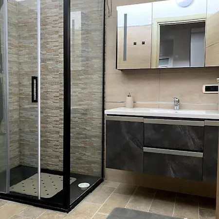 Gardenhouse Apartment *